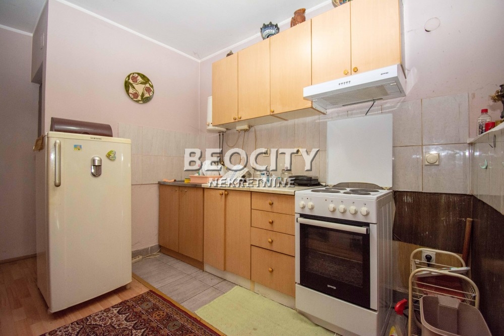 Stan na prodaju u Beogradu, Ledine, jednoiposoban, 50m2, cena 83000 evra