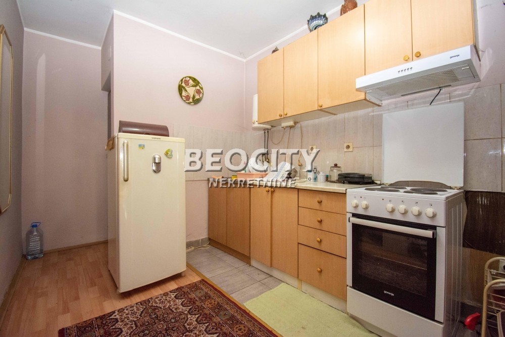 Stan na prodaju u Beogradu, Ledine, jednoiposoban, 50m2, cena 83000 evra