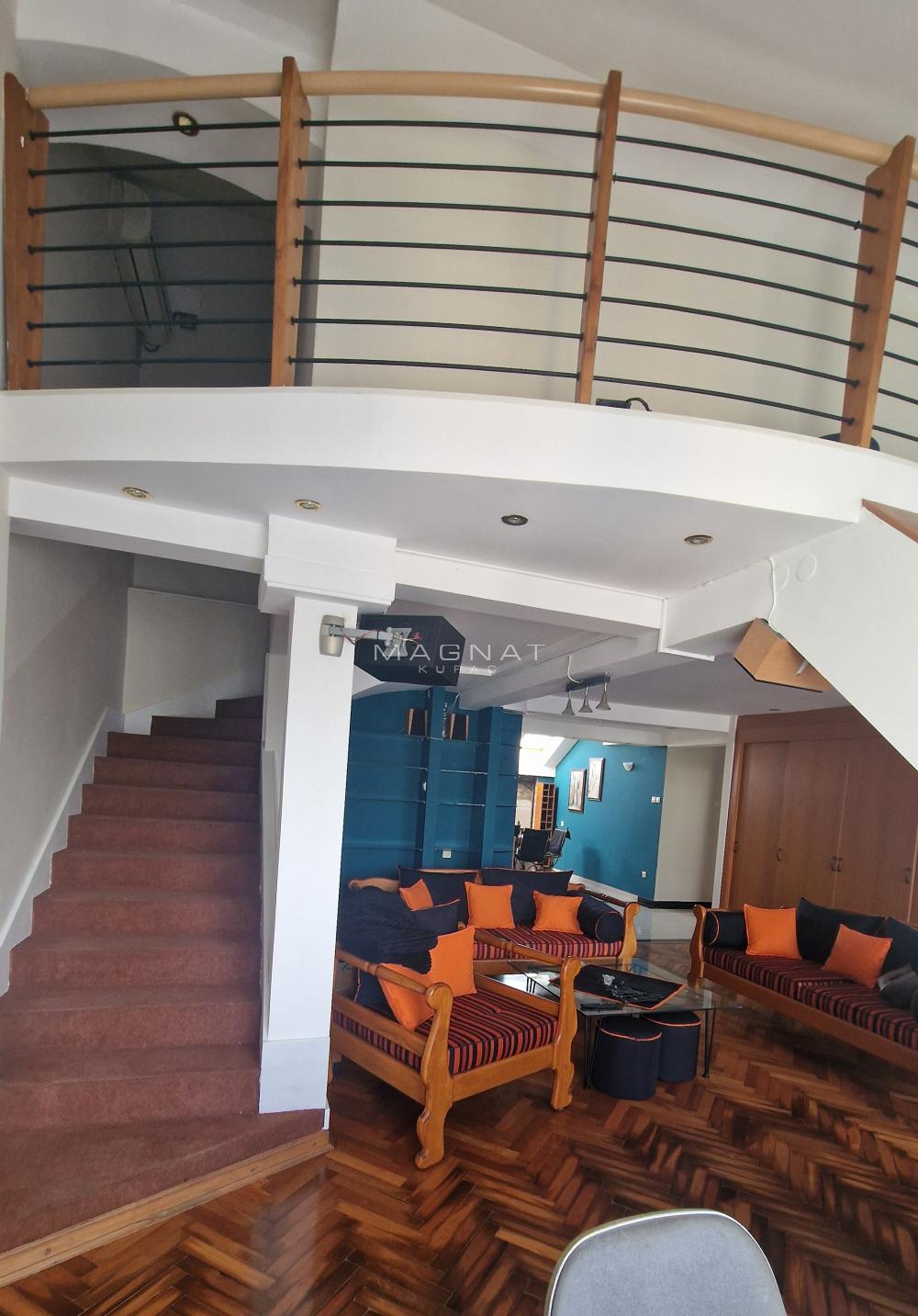 Stan na prodaju u Beogradu, Zemun, cetvorosoban, 116m2, cena 320000 evra
