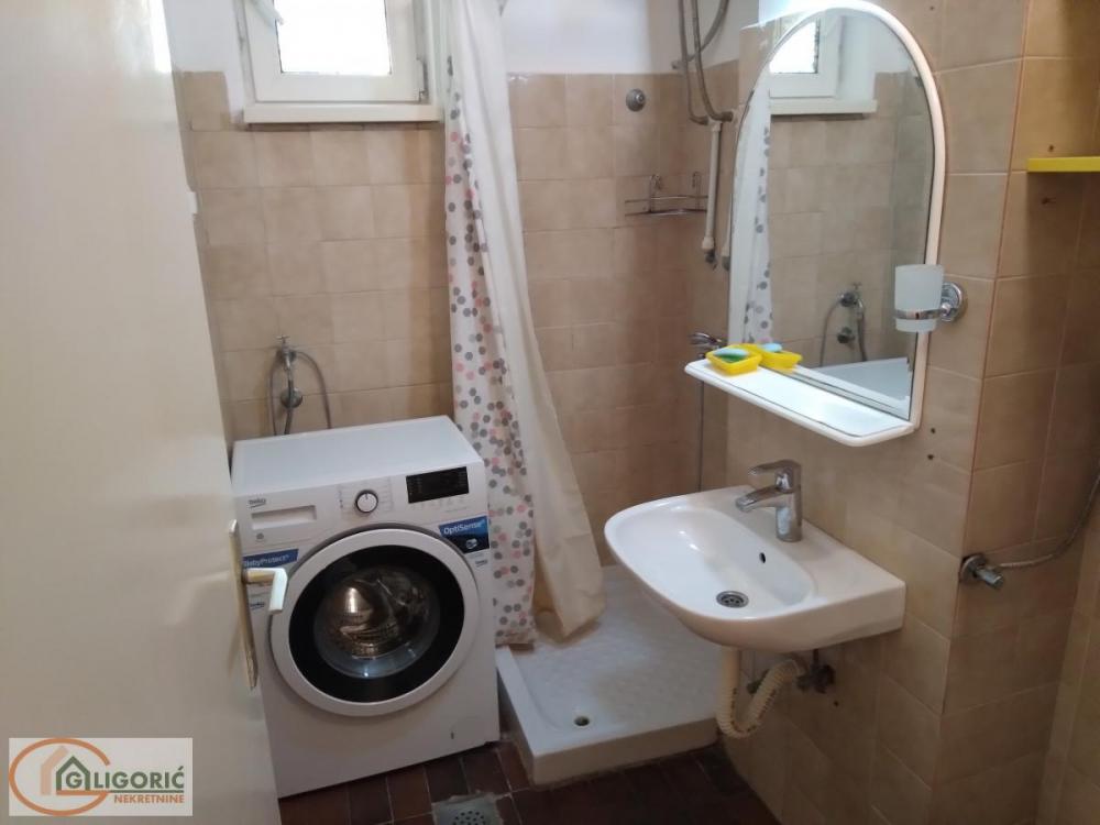 Stan na prodaju u Beogradu, Banovo brdo, jednosoban, 32m2, cena 129000 evra