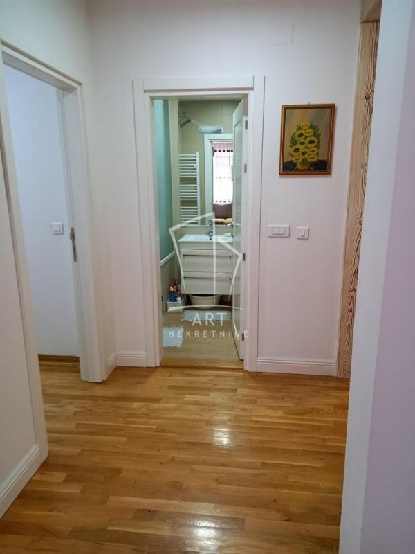 Stan na prodaju u Beogradu, Palilula, trosoban, 76m2, cena 260000 evra