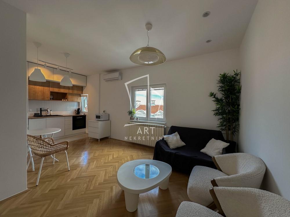 Stan na prodaju u Beogradu, Stari grad, dvoiposoban, 56m2, cena 345000 evra