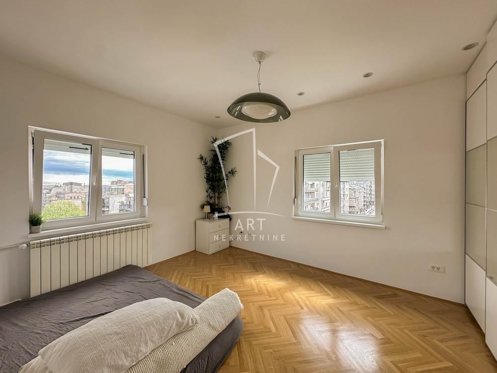 Stan na prodaju u Beogradu, Stari grad, dvoiposoban, 56m2, cena 345000 evra