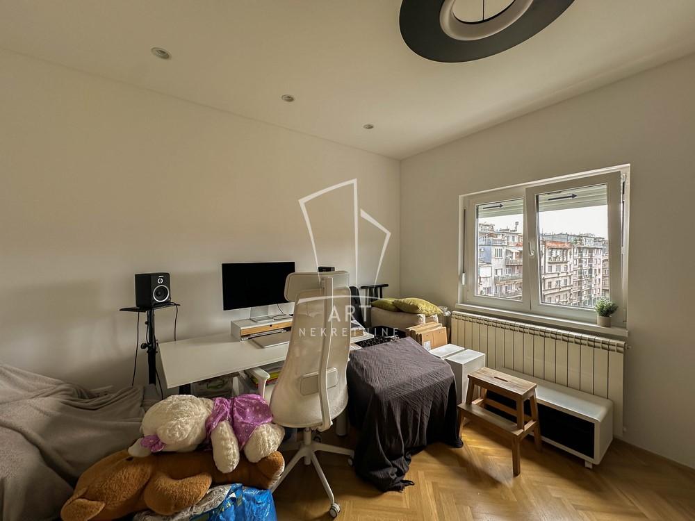 Stan na prodaju u Beogradu, Stari grad, dvoiposoban, 56m2, cena 345000 evra