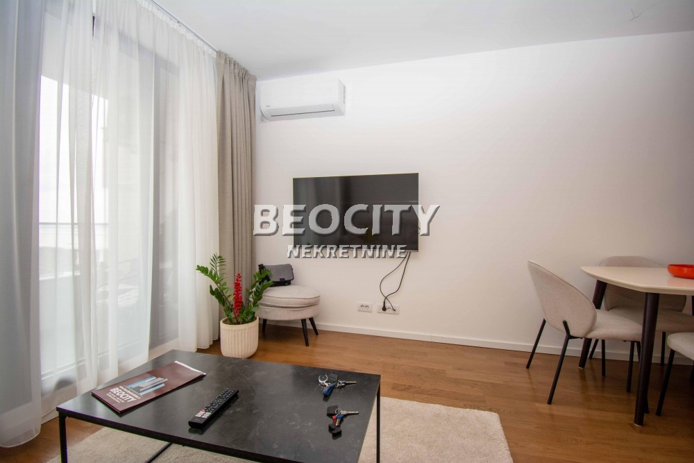 Stan na prodaju u Beogradu, Višnjička banja, jednoiposoban, 49m2, cena 155000 evra