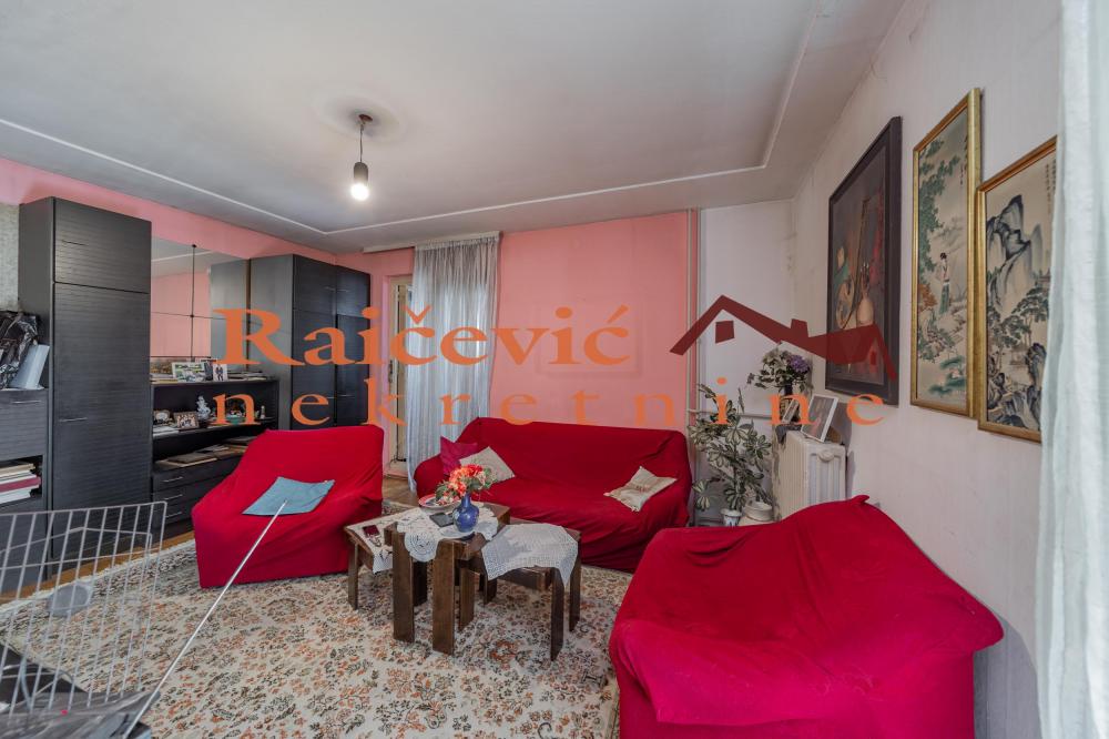 Stan na prodaju u Beogradu, Novi Beograd blok 61, trosoban, 71m2, cena 197500 evra