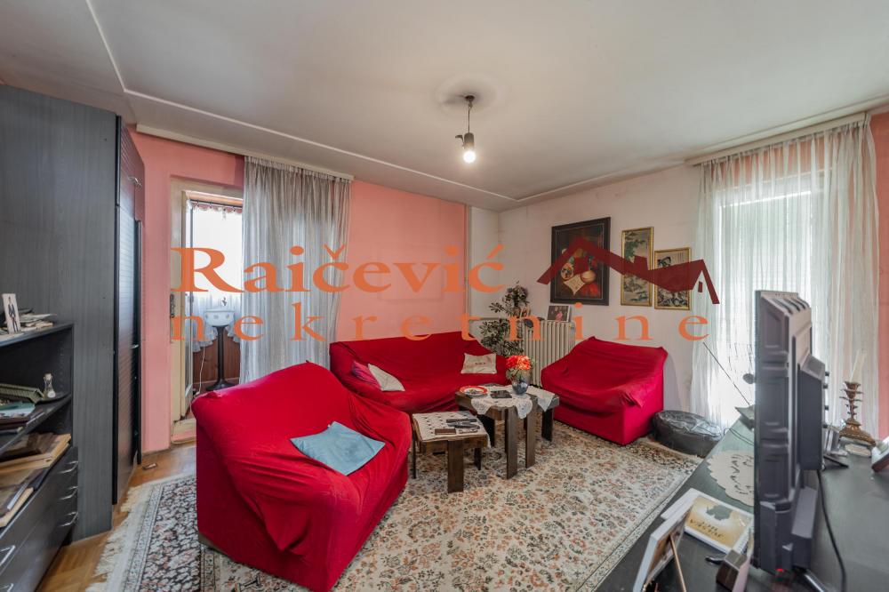 Stan na prodaju u Beogradu, Novi Beograd blok 61, trosoban, 71m2, cena 197500 evra