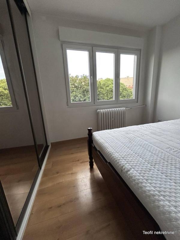 Stan na prodaju u Beogradu, Kneza Miloša, dvoiposoban, 50m2, cena 240000 evra