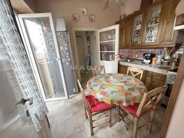 Stan na prodaju u Beogradu, Vračar, troiposoban, 80m2, cena 245000 evra