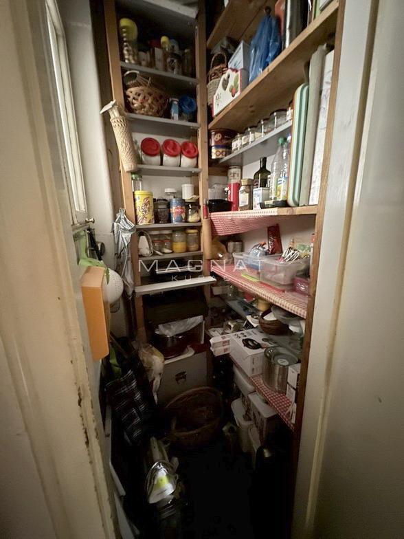Stan na prodaju u Beogradu, Vračar, troiposoban, 80m2, cena 245000 evra