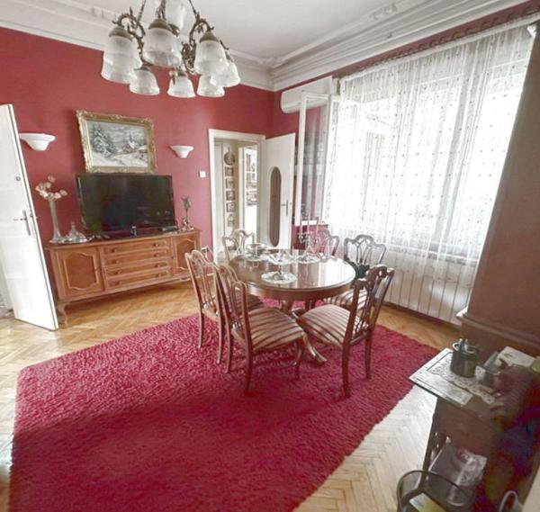 Stan na prodaju u Beogradu, Vračar, troiposoban, 80m2, cena 245000 evra