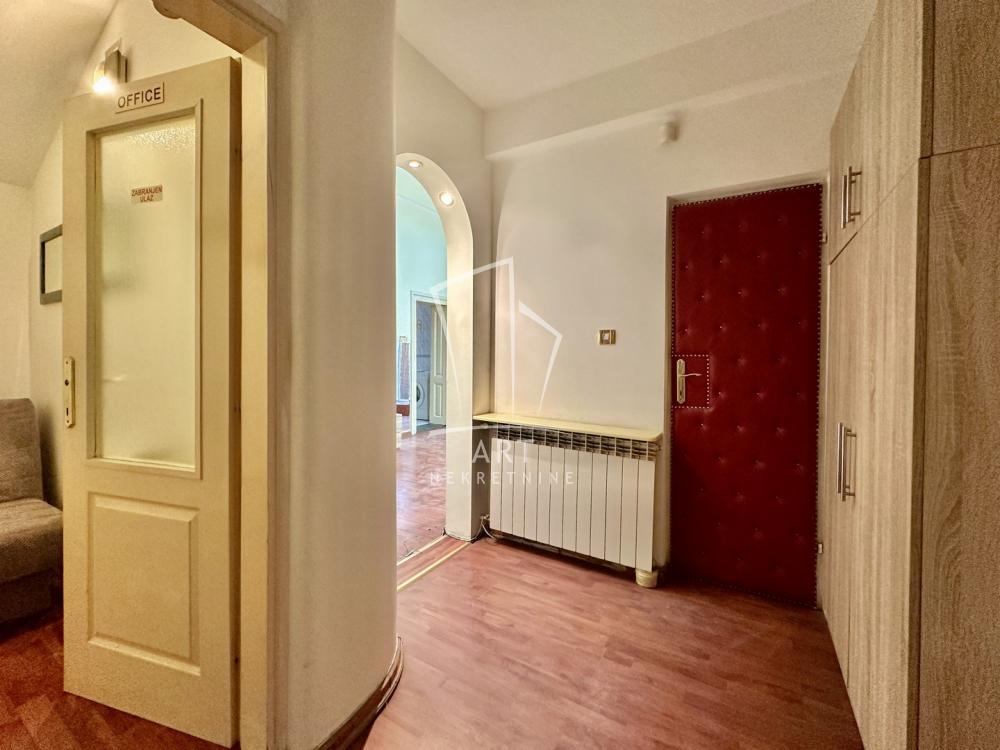 Stan na prodaju u Beogradu, Savski venac, dvosoban, 42m2, cena 189000 evra