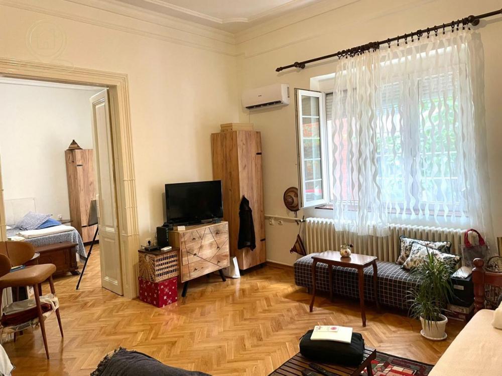Stan na prodaju u Beogradu, Pravni fakultet, trosoban, 70m2, cena 297000 evra