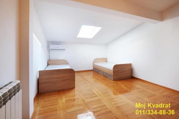 Stan na prodaju u Beogradu, Vukov spomenik, trosoban, 93m2, cena 297600 evra
