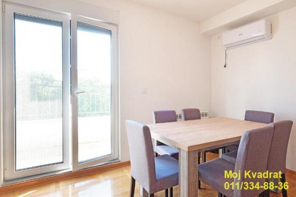 Stan na prodaju u Beogradu, Vukov spomenik, trosoban, 93m2, cena 297600 evra
