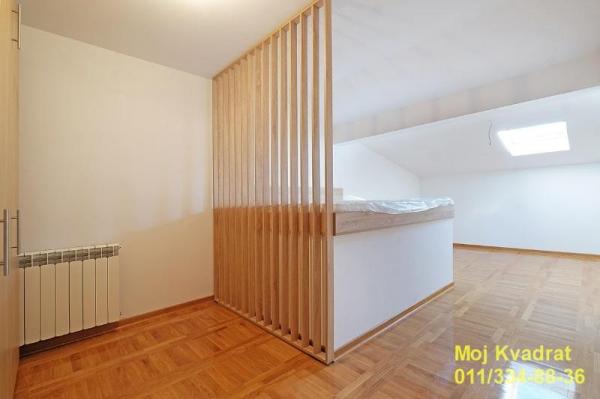 Stan na prodaju u Beogradu, Vukov spomenik, trosoban, 93m2, cena 297600 evra