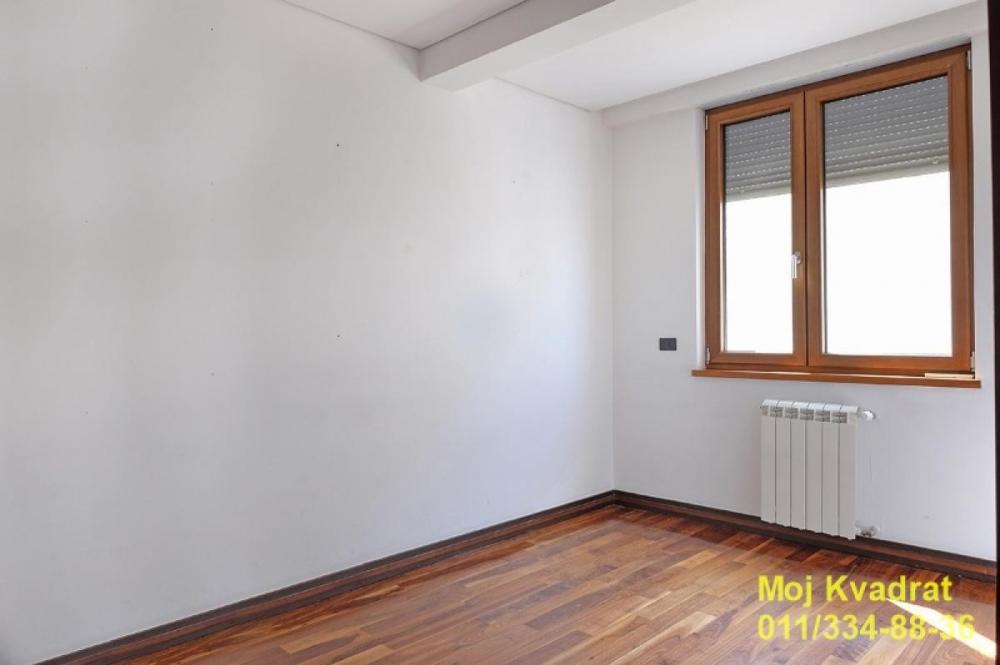Stan na prodaju u Beogradu, Crveni Krst, cetvorosoban, 104m2, cena 468450 evra