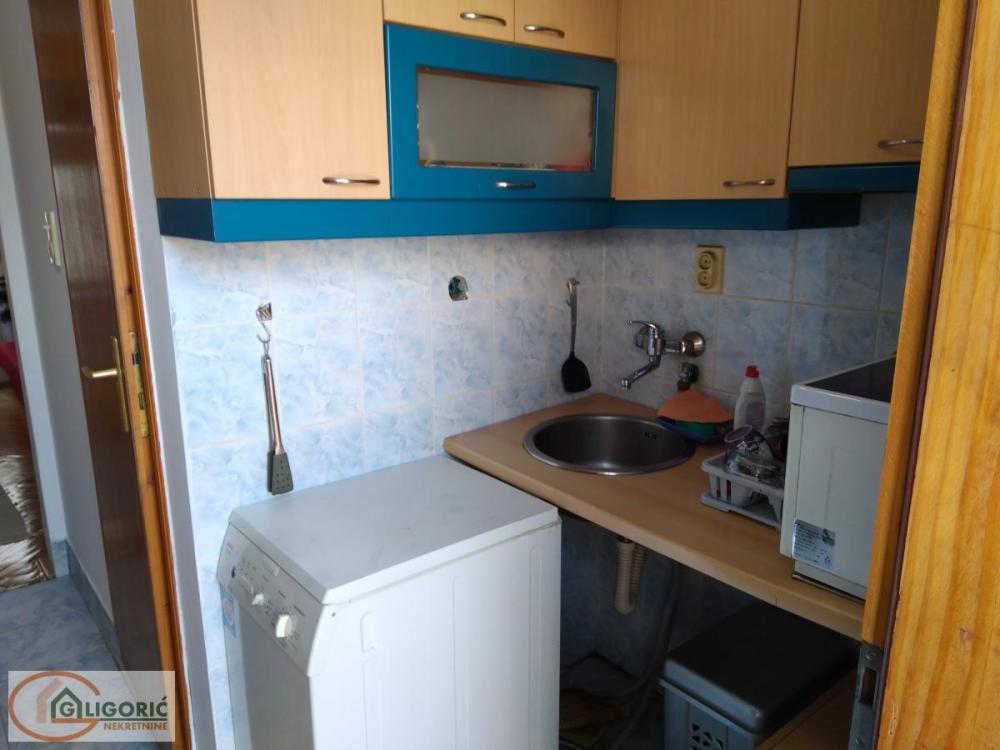 Stan na prodaju u Beogradu, Đeram pijaca, jednosoban, 22m2, cena 80000 evra