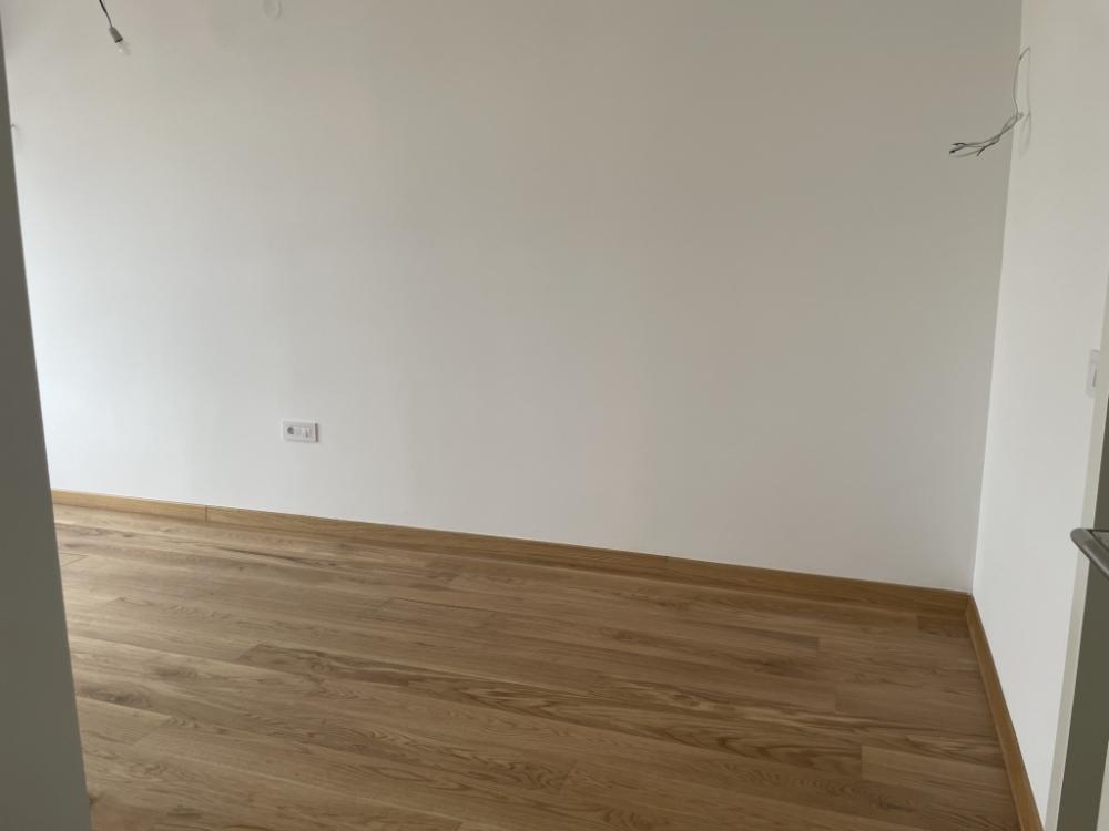 Stan na prodaju u Beogradu, Voždovac, trosoban, 68m2, cena 269000 evra