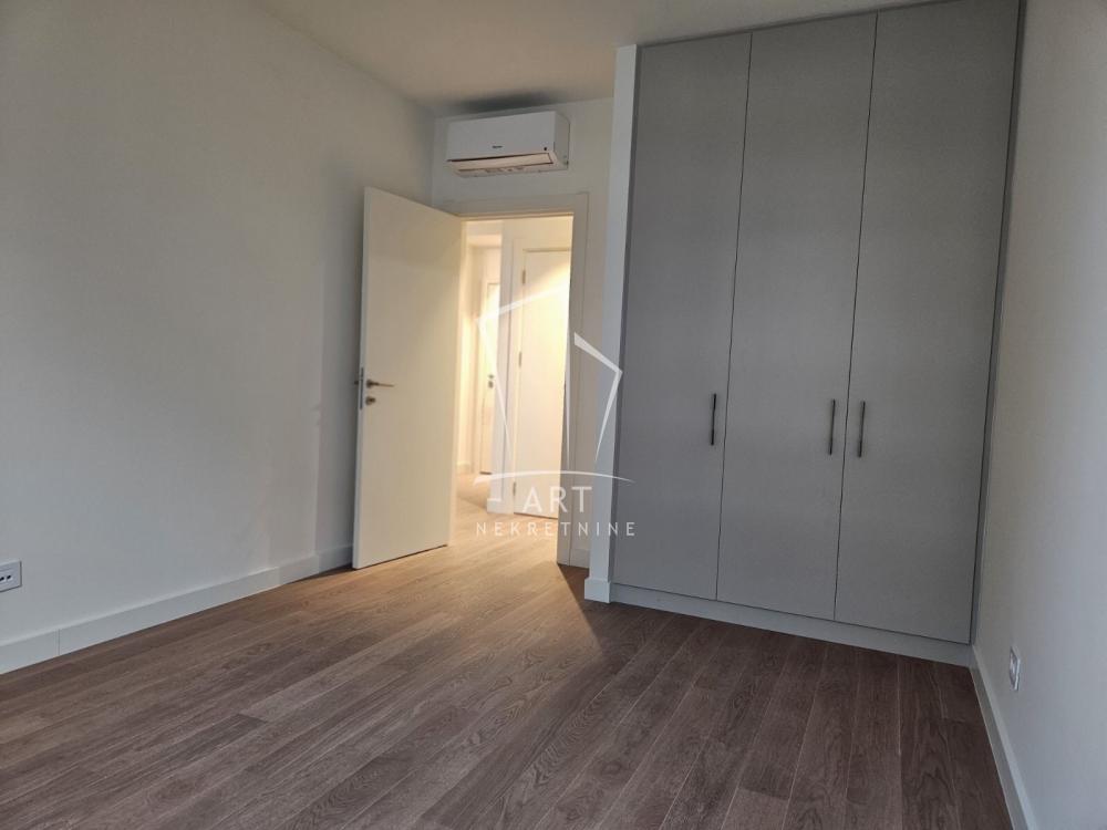 Stan na prodaju u Beogradu, Beograd na vodi, dvosoban, 58m2, cena 295800 evra