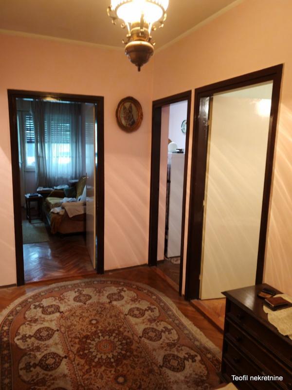 Stan na prodaju u Beogradu, Novi Beograd blok 33 (Genex kula), jednoiposoban, 54m2, cena 169000 evra