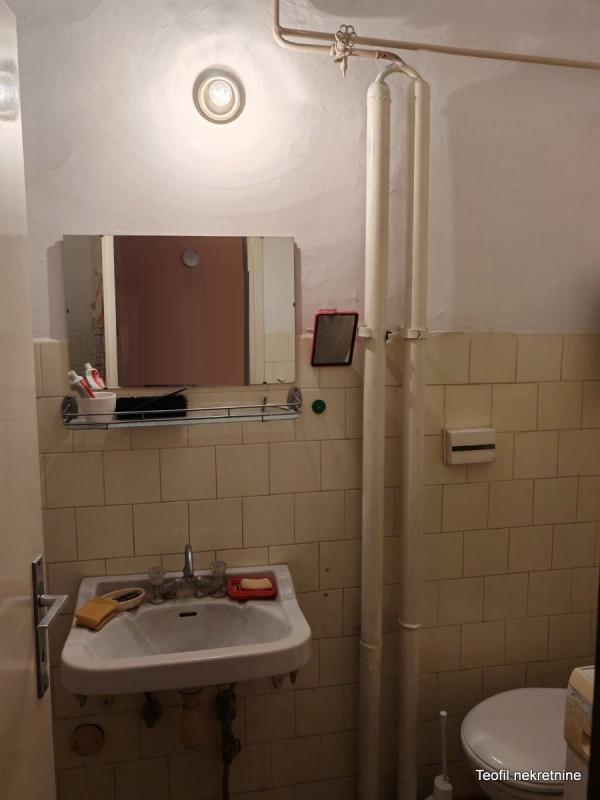 Stan na prodaju u Beogradu, Novi Beograd blok 33 (Genex kula), jednoiposoban, 54m2, cena 169000 evra