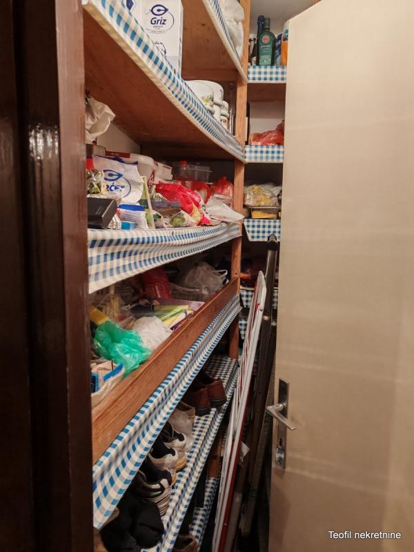 Stan na prodaju u Beogradu, Novi Beograd blok 33 (Genex kula), jednoiposoban, 54m2, cena 169000 evra