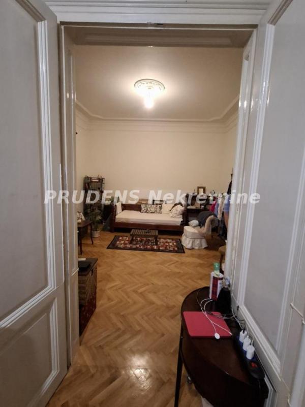 Stan na prodaju u Beogradu, Kalenić pijaca, dvosoban, 70m2, cena 297000 evra