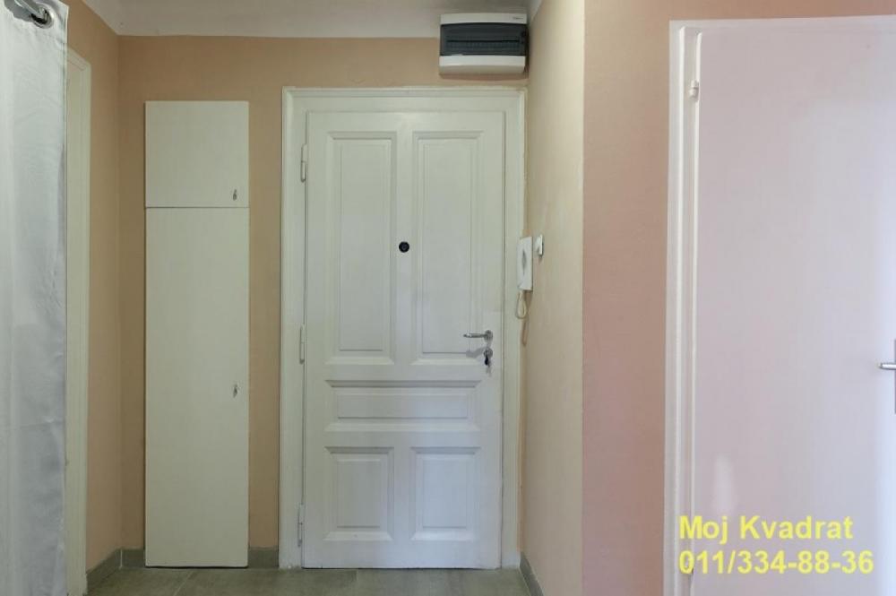 Stan na prodaju u Beogradu, Vukov spomenik, cetvorosoban, 82m2, cena 240000 evra