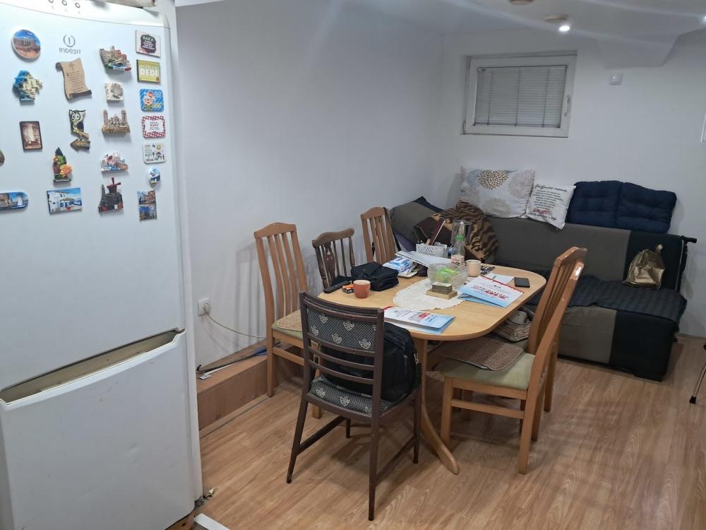 Stan na prodaju u Beogradu, Zemun polje, dvosoban, 45m2, cena 76000 evra