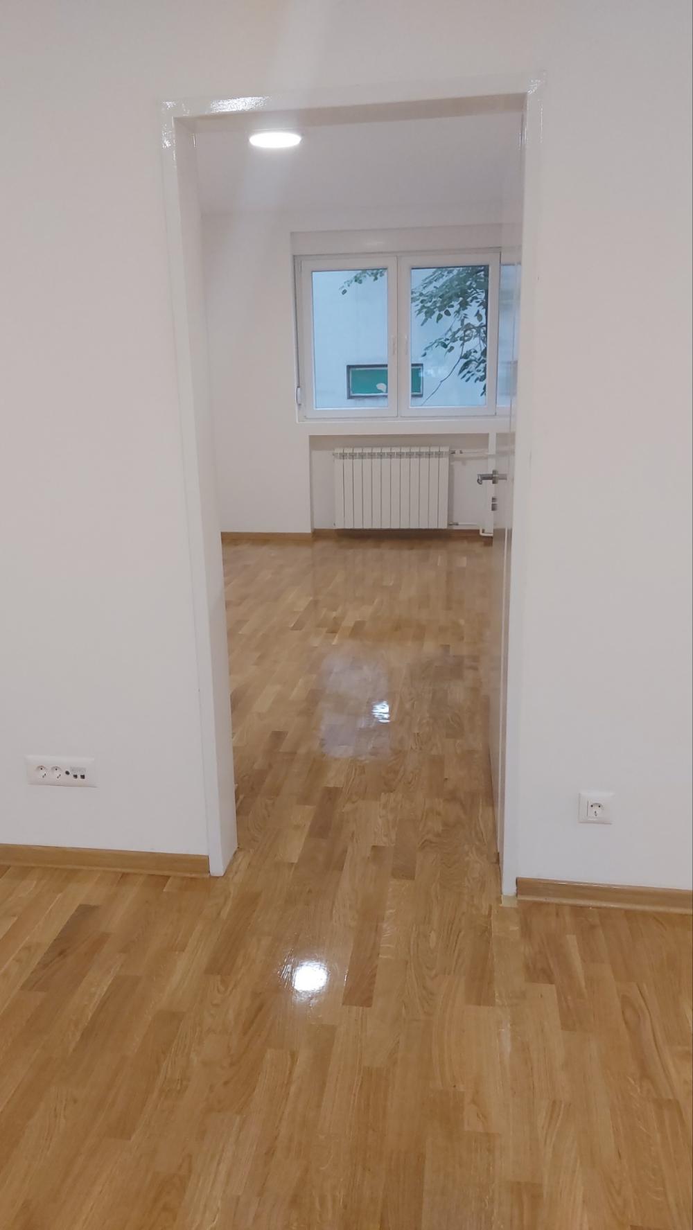 Stan na prodaju u Beogradu, Severni bulevar, dvoiposoban, 51m2, cena 170000 evra
