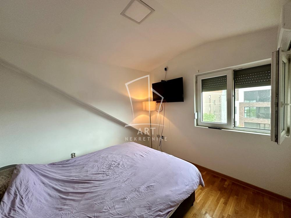 Stan na prodaju u Beogradu, Pašino brdo, dvoiposoban, 62m2, cena 214900 evra