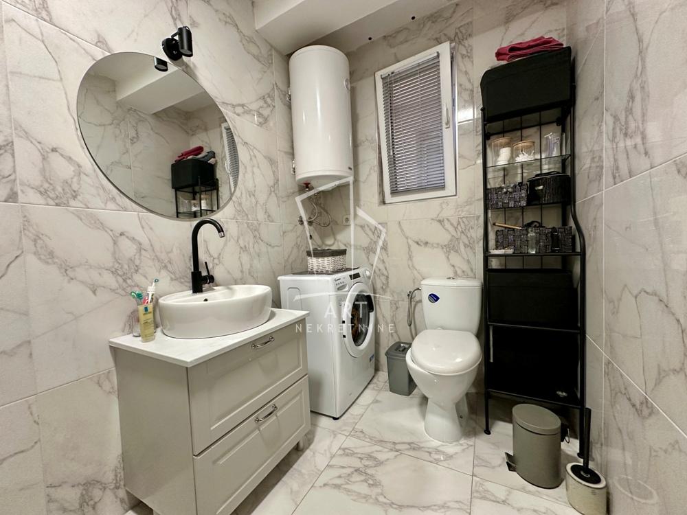 Stan na prodaju u Beogradu, Pašino brdo, dvoiposoban, 62m2, cena 214900 evra