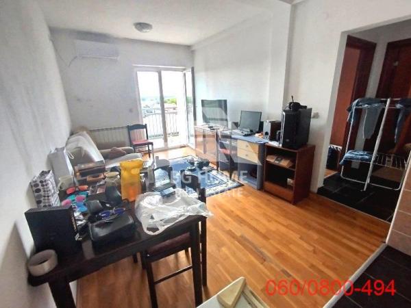 Stan na prodaju u Beogradu, Surčin, jednoiposoban, 38m2, cena 74500 evra
