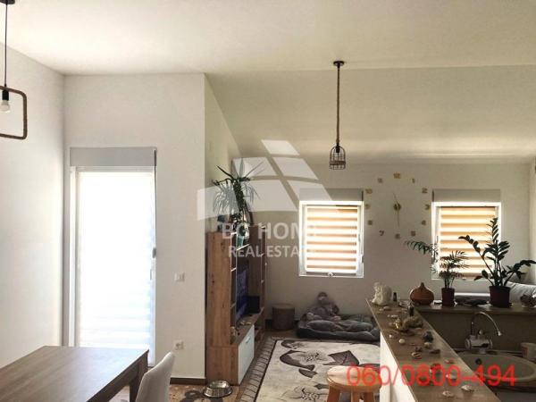 Stan na prodaju u Beogradu, Novi Beograd, trosoban, 61m2, cena 155000 evra