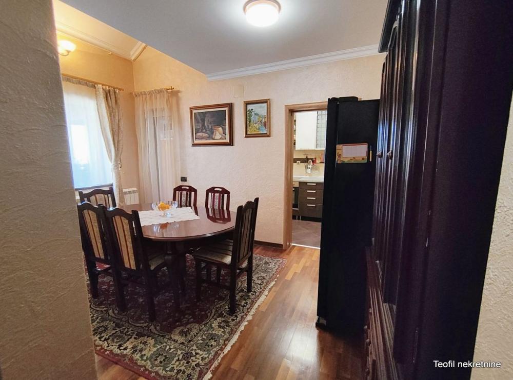 Stan na prodaju u Beogradu, Višnjička banja, 135m2, cena 300000 evra