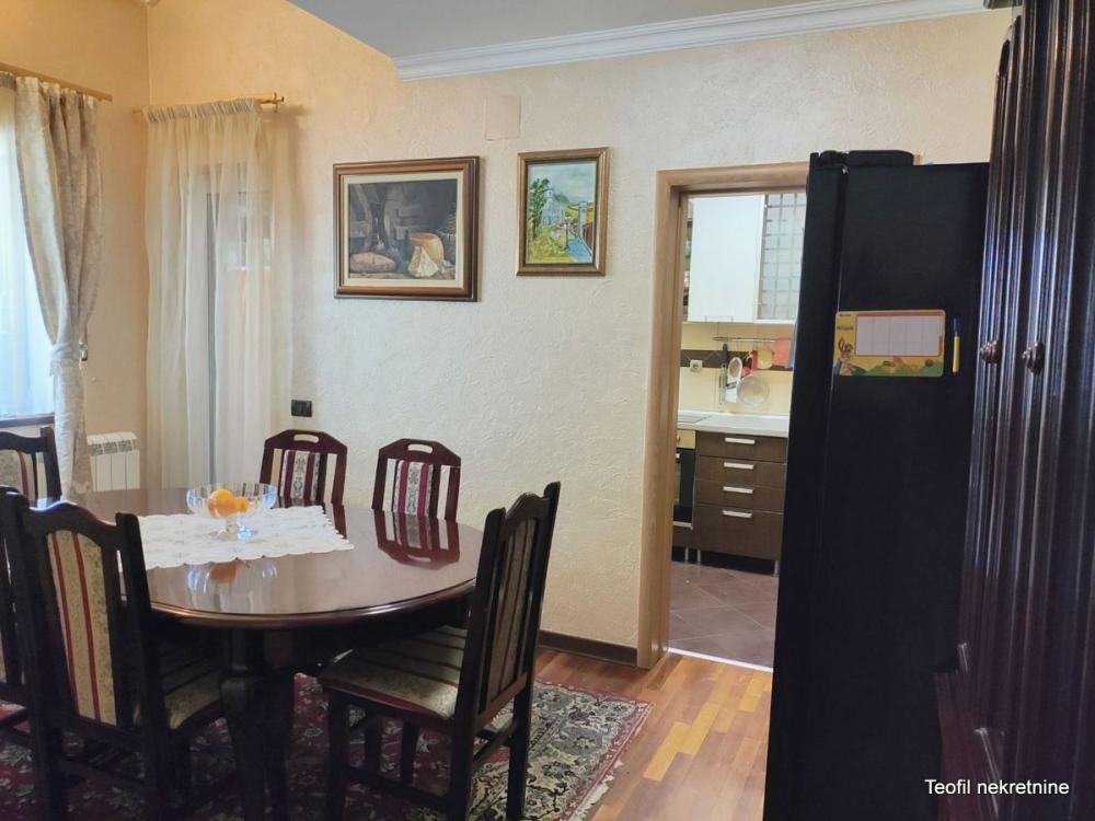 Stan na prodaju u Beogradu, Višnjička banja, 135m2, cena 300000 evra