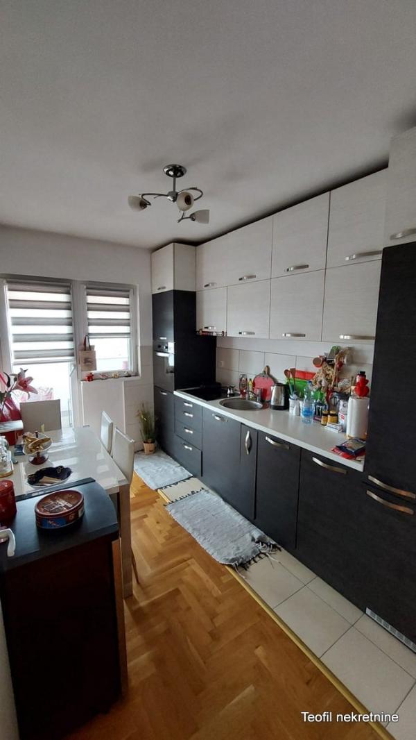 Stan na prodaju u Beogradu, Karaburma, dvosoban, 49m2, cena 175000 evra