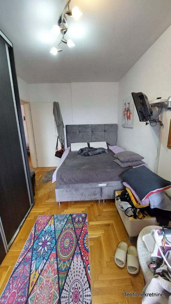 Stan na prodaju u Beogradu, Karaburma, dvosoban, 49m2, cena 175000 evra