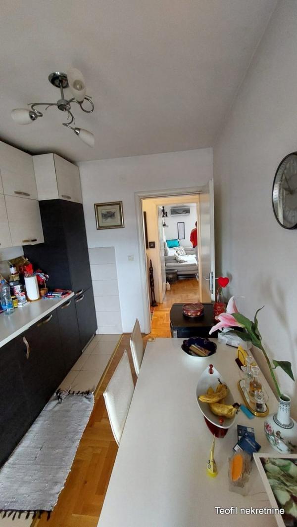 Stan na prodaju u Beogradu, Karaburma, dvosoban, 49m2, cena 175000 evra