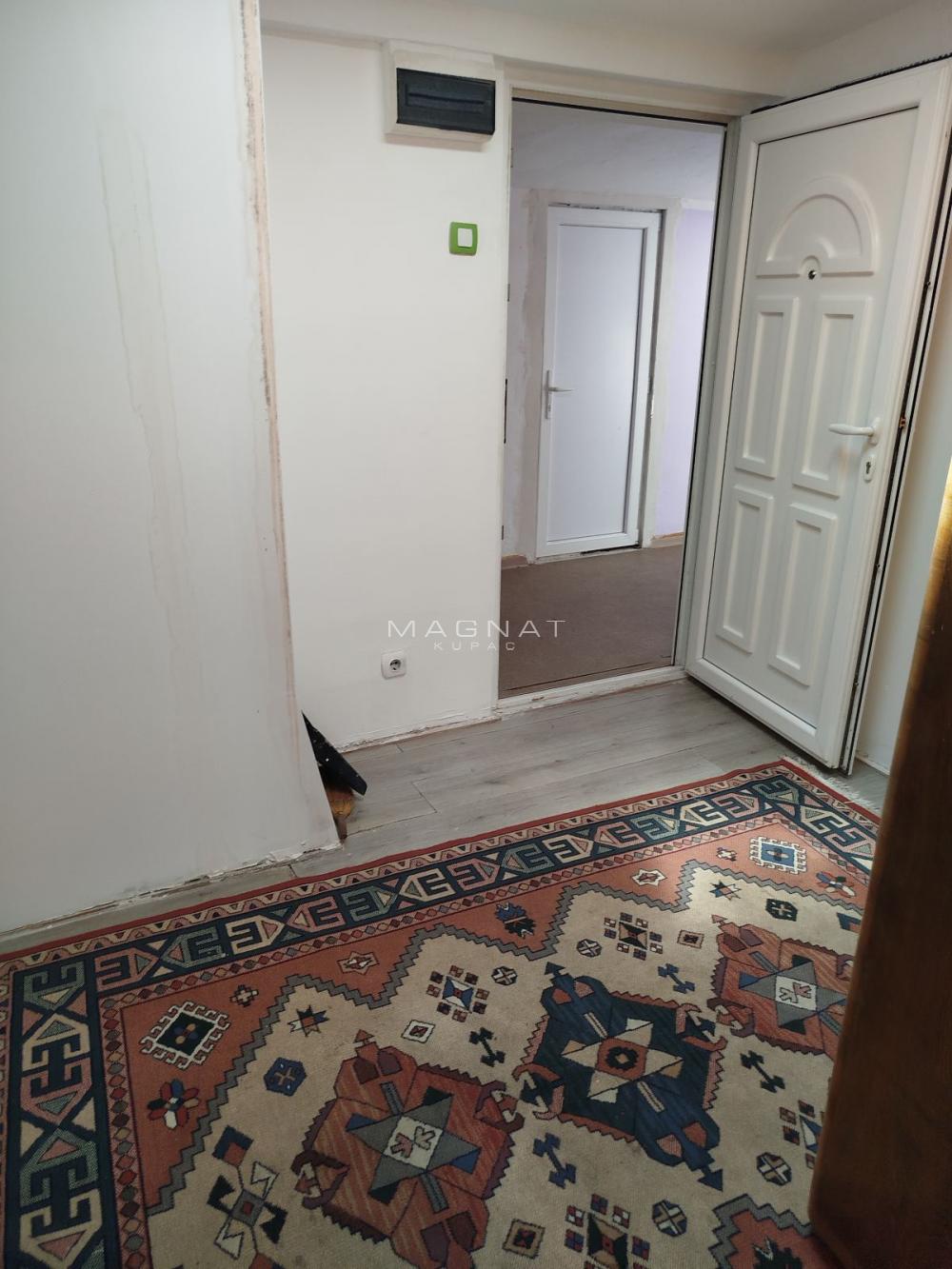 Stan na prodaju u Beogradu, Zemun, jednosoban, 25m2, cena 52000 evra