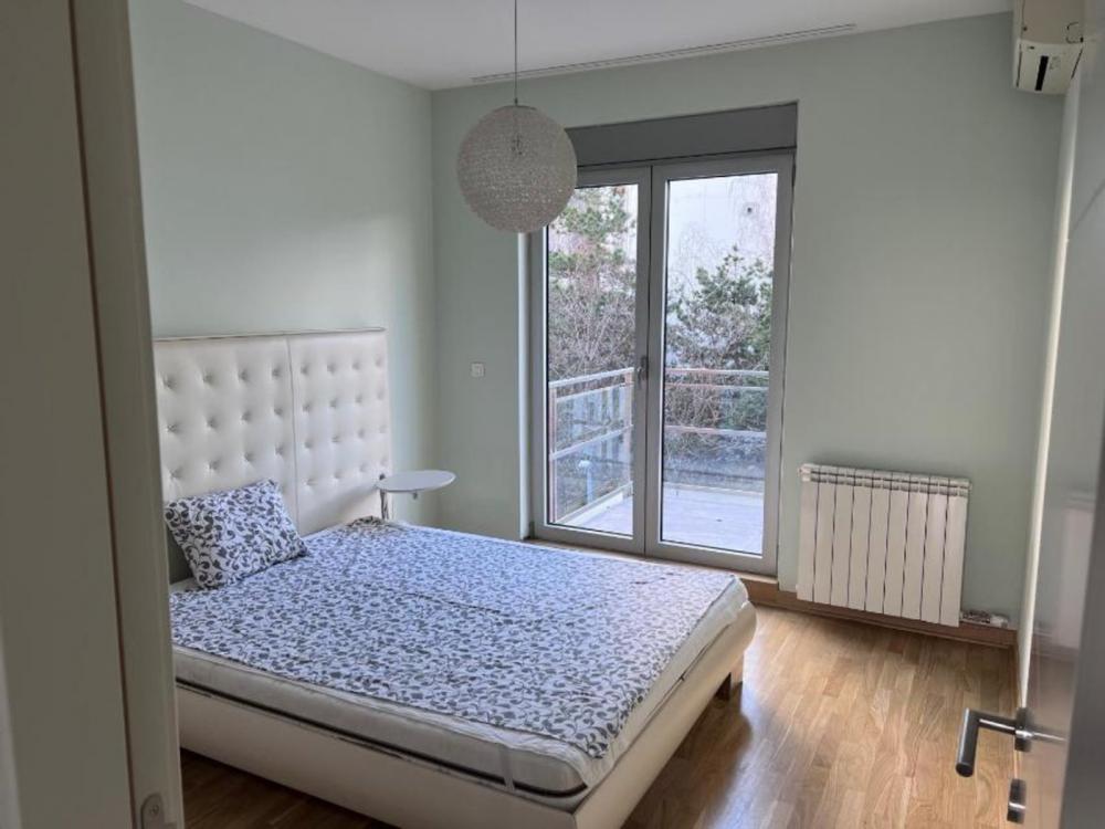 Stan na prodaju u Beogradu, Rakovica, 105m2, cena 350000 evra