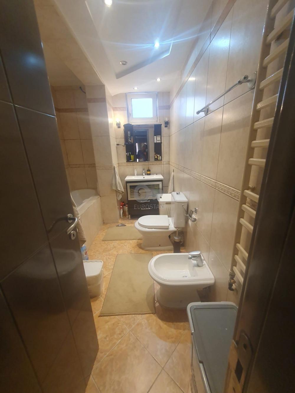 Stan na prodaju u Beogradu, Banovo brdo, trosoban, 103m2, cena 317000 evra