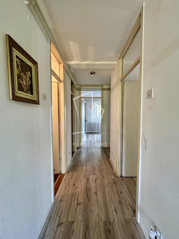 Stan na prodaju u Beogradu, Zemun, dvosoban, 73m2, cena 130000 evra