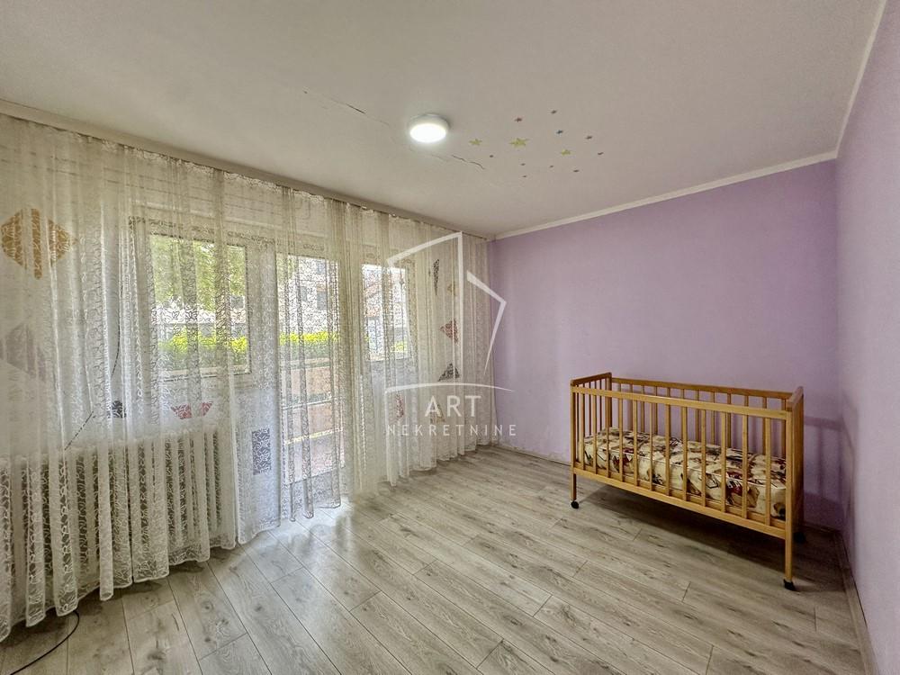 Stan na prodaju u Beogradu, Zemun, dvosoban, 73m2, cena 130000 evra