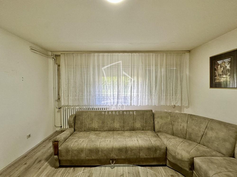 Stan na prodaju u Beogradu, Zemun, dvosoban, 73m2, cena 130000 evra