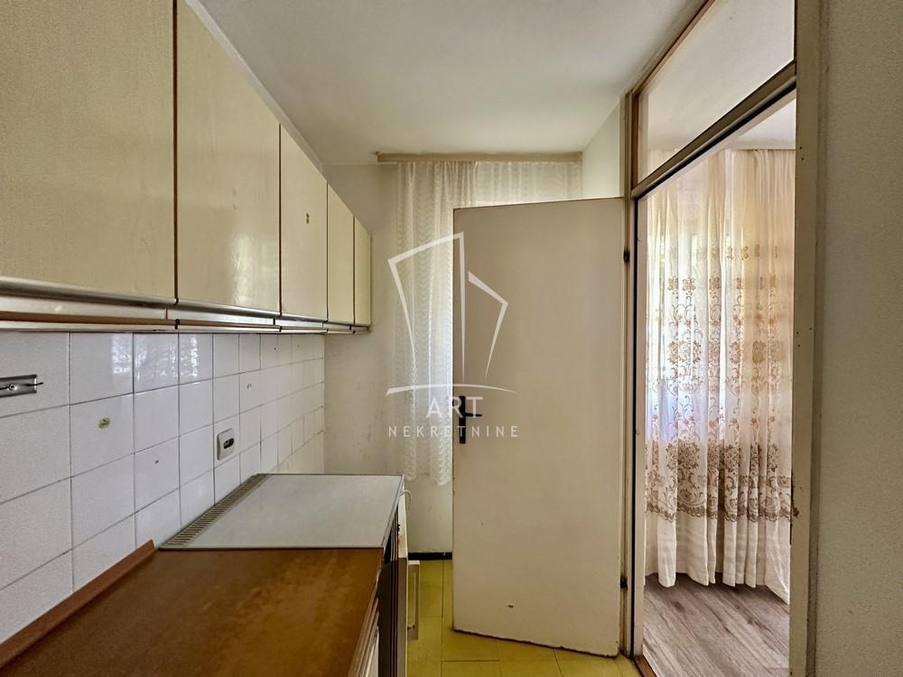 Stan na prodaju u Beogradu, Zemun, dvosoban, 73m2, cena 130000 evra