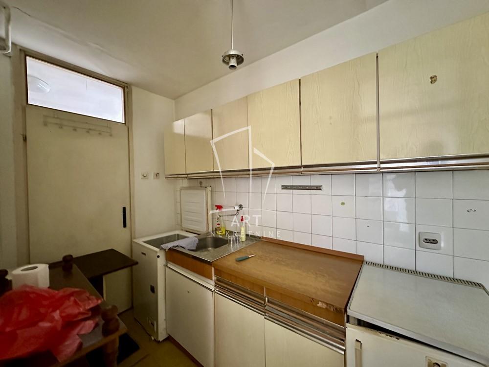 Stan na prodaju u Beogradu, Zemun, dvosoban, 73m2, cena 130000 evra