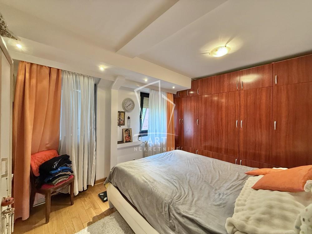 Stan na prodaju u Beogradu, Banovo brdo, 103m2, cena 315000 evra