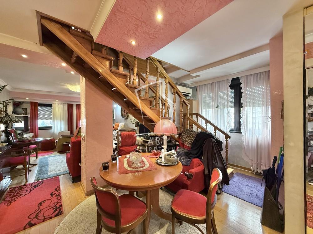 Stan na prodaju u Beogradu, Banovo brdo, 103m2, cena 315000 evra